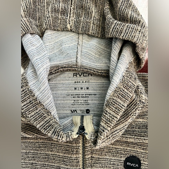 RVCA zip up hooded sweatshirt, NWT, size medium boys. - Picture 4 of 5
